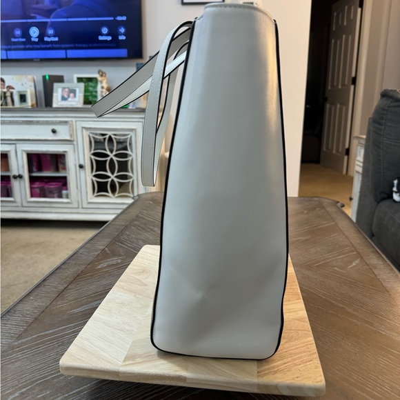 Alexander McQueen Monochrome Tote With Dust Bag - Picture 3 of 17